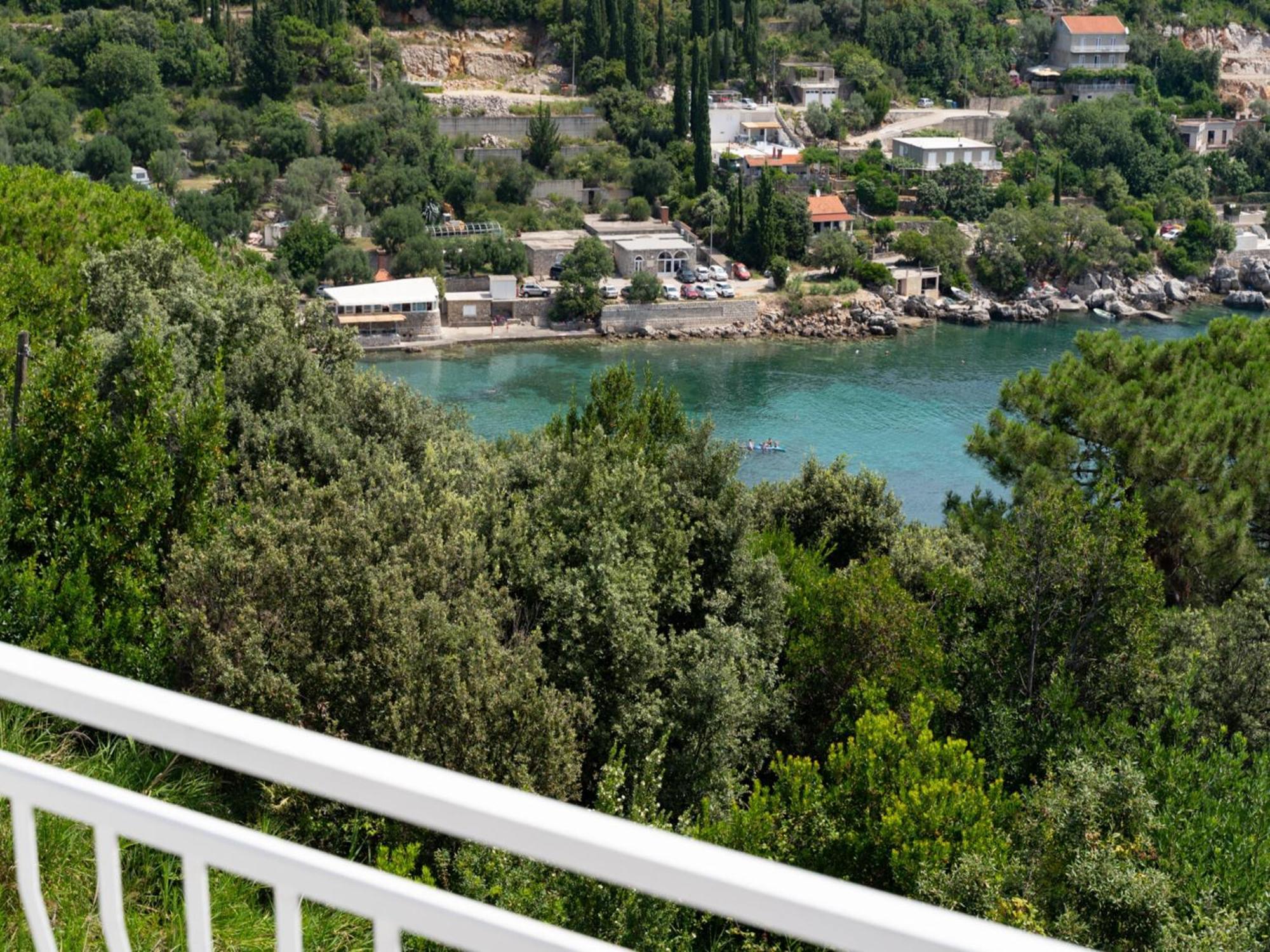 Apartment Konak Molunat Luaran gambar