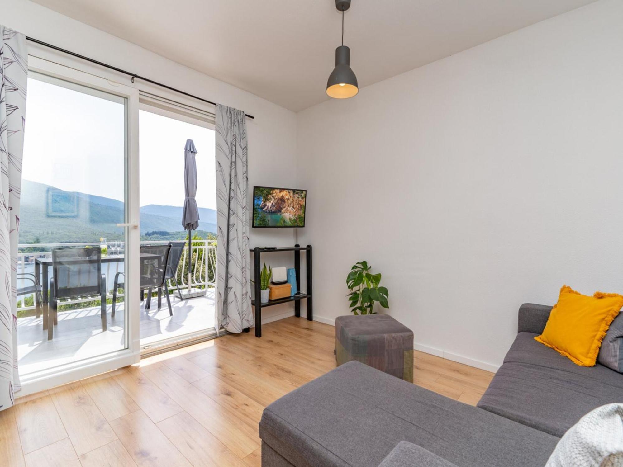 Apartment Konak Molunat Luaran gambar